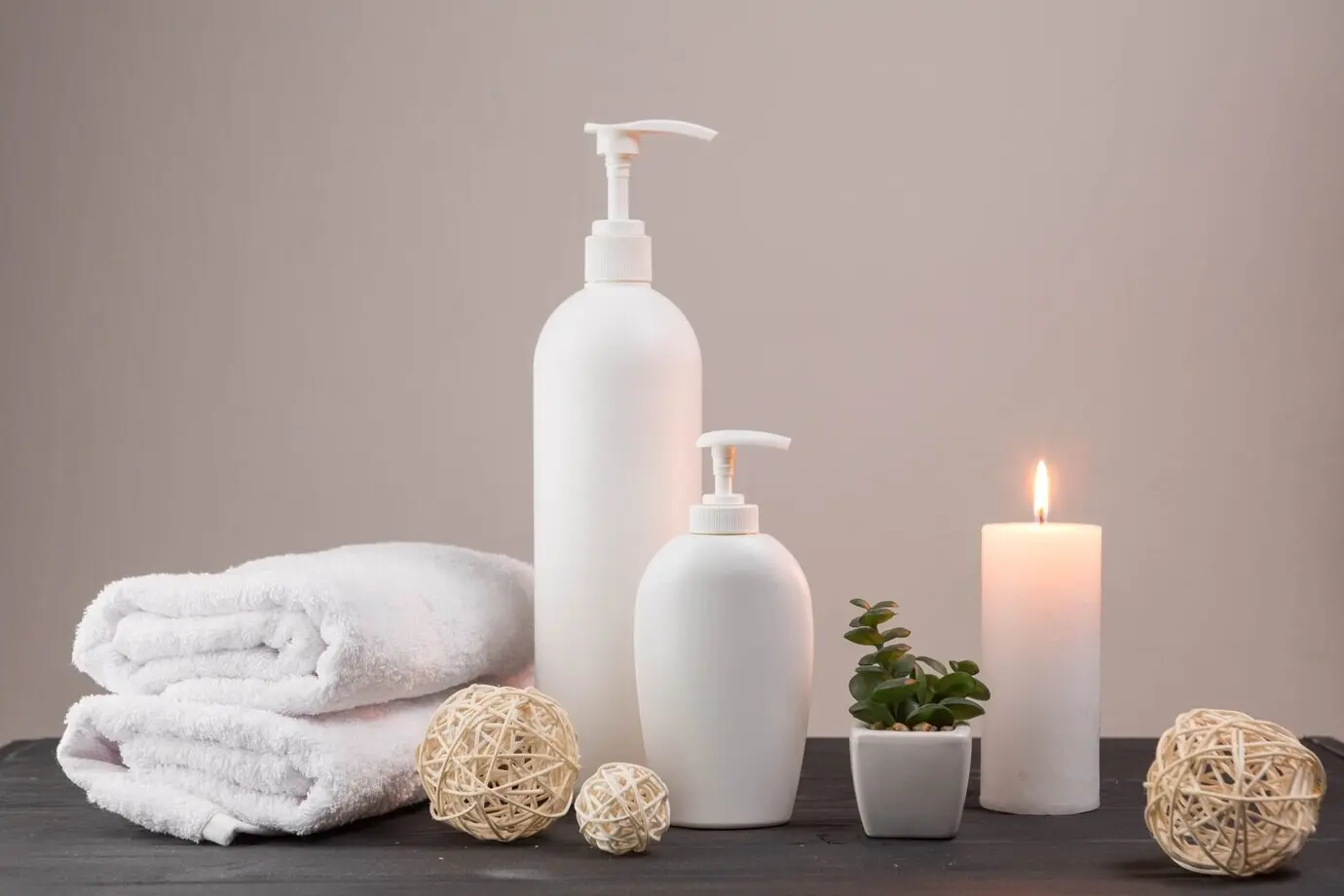 Natural components for a spa with candles